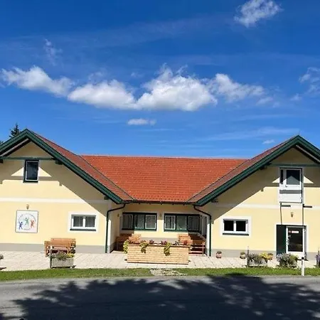 Gaestehaus Hebalm - Alleinnutzung Bis 50 Personen, 900 M2