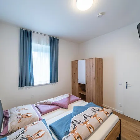 Gaestehaus Hebalm - 900 M2 Familien- & Gruppenhaus Zur Alleinnutzung 4* Pack