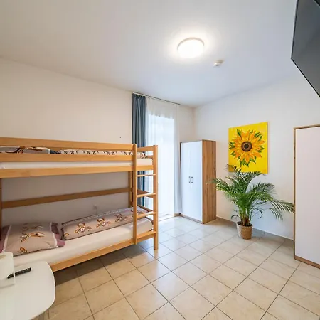 Gaestehaus Hebalm - 900 M2 Familien- & Gruppenhaus Zur Alleinnutzung 招待所