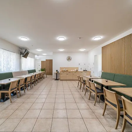 Гостевой дом Gaestehaus Hebalm - Alleinnutzung Bis 50 Personen, 900 M2 4*