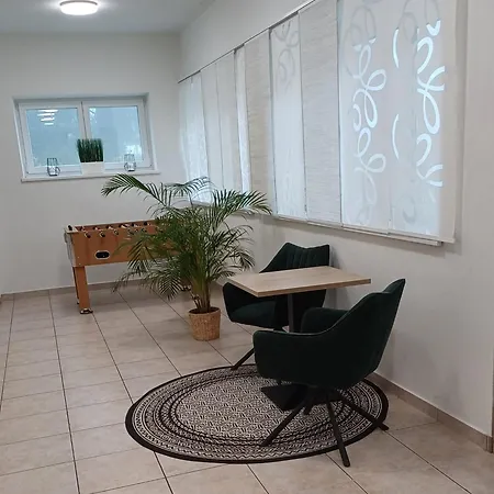 Affittacamere Gaestehaus Hebalm - Alleinnutzung Bis 50 Personen, 900 M2 4*