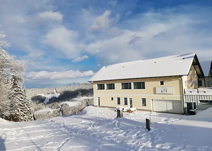 Gaestehaus Hebalm - 900 M2 Familien- & Gruppenhaus Zur Alleinnutzung Guest house