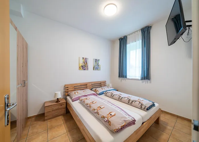 Gaestehaus Hebalm - 900 M2 Familien- & Gruppenhaus Zur Alleinnutzung Guest house 4*