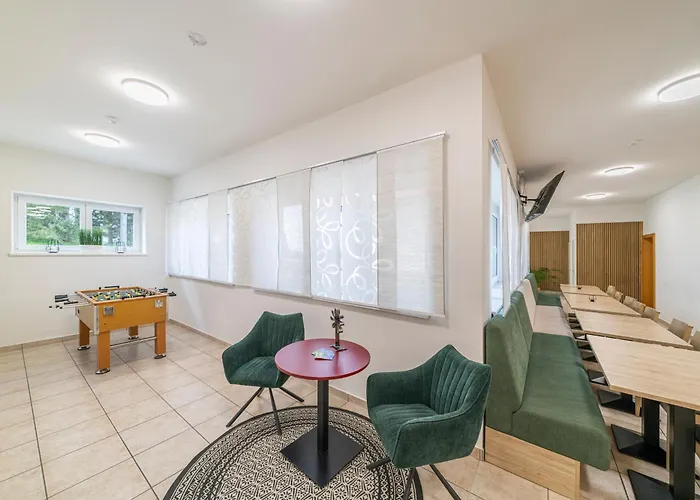 Gaestehaus Hebalm - 900 M2 Familien- & Gruppenhaus Zur Alleinnutzung