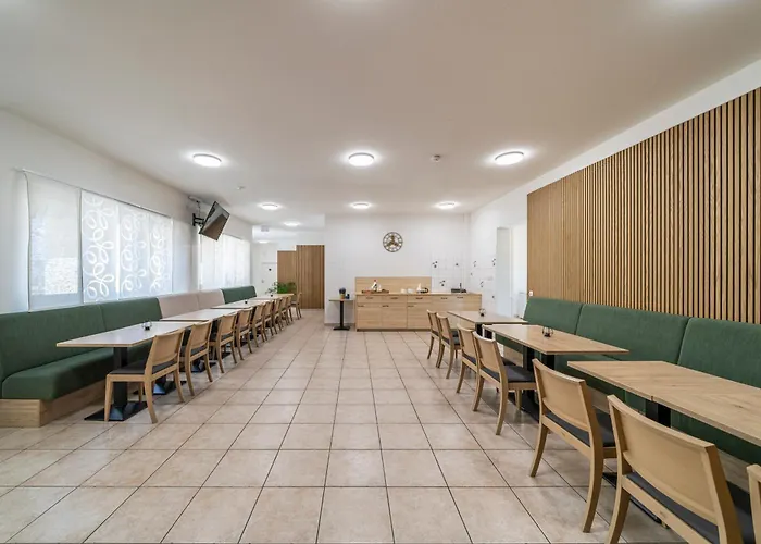 招待所 Gaestehaus Hebalm - 900 M2 Familien- & Gruppenhaus Zur Alleinnutzung 4*